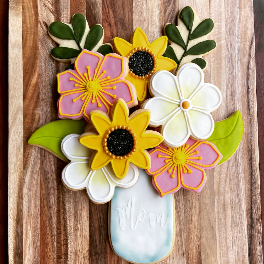 Flowers Box with Cookies Flowers Box with Cookies